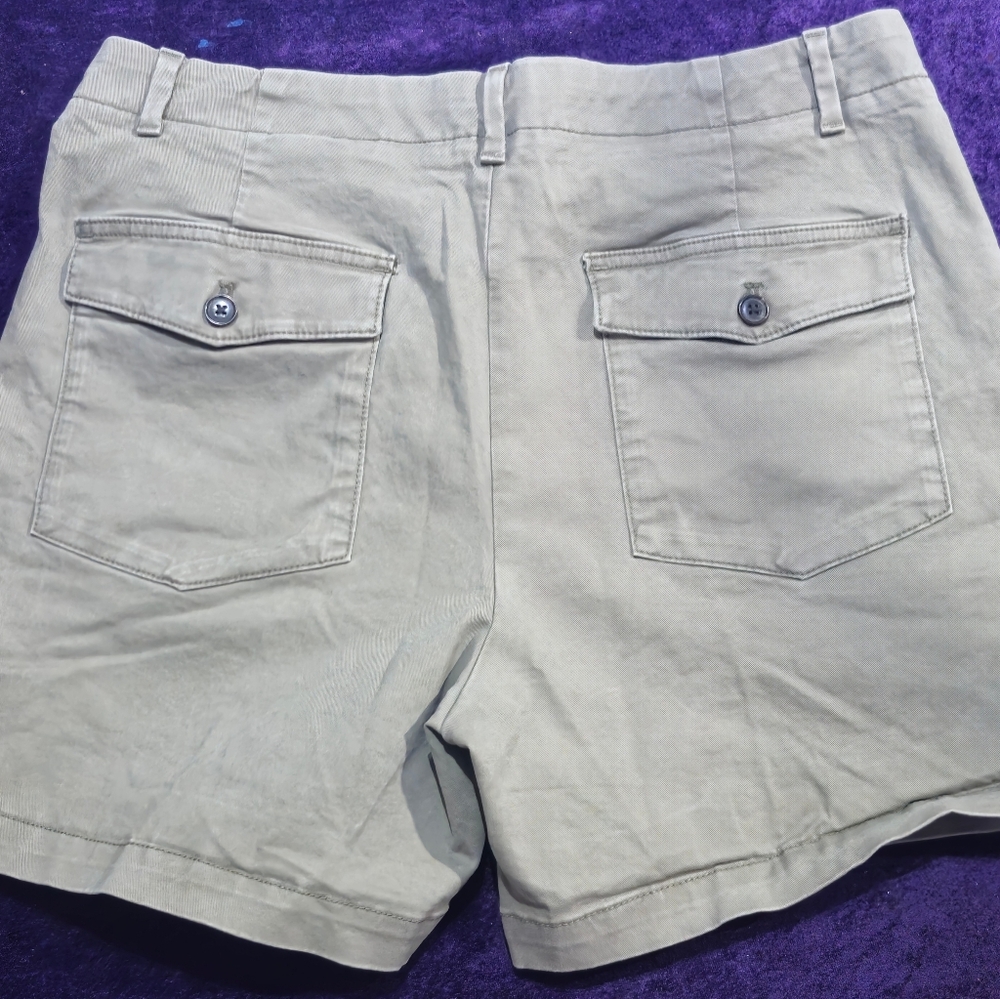 Banana Republic Women's Tan Cargo Shorts Authentic Chino Size 12 - Picture 3 of 3